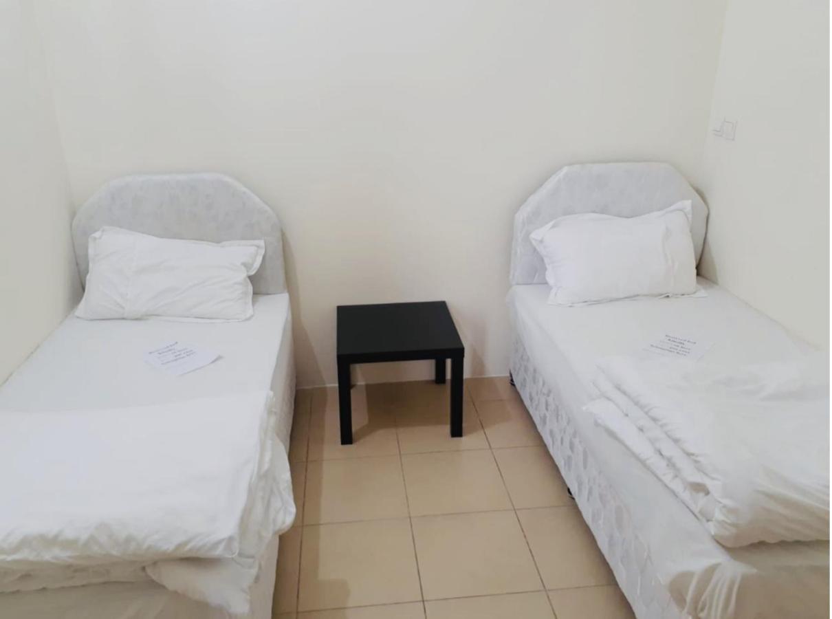 California Hostel Dubai Beach Esterno foto