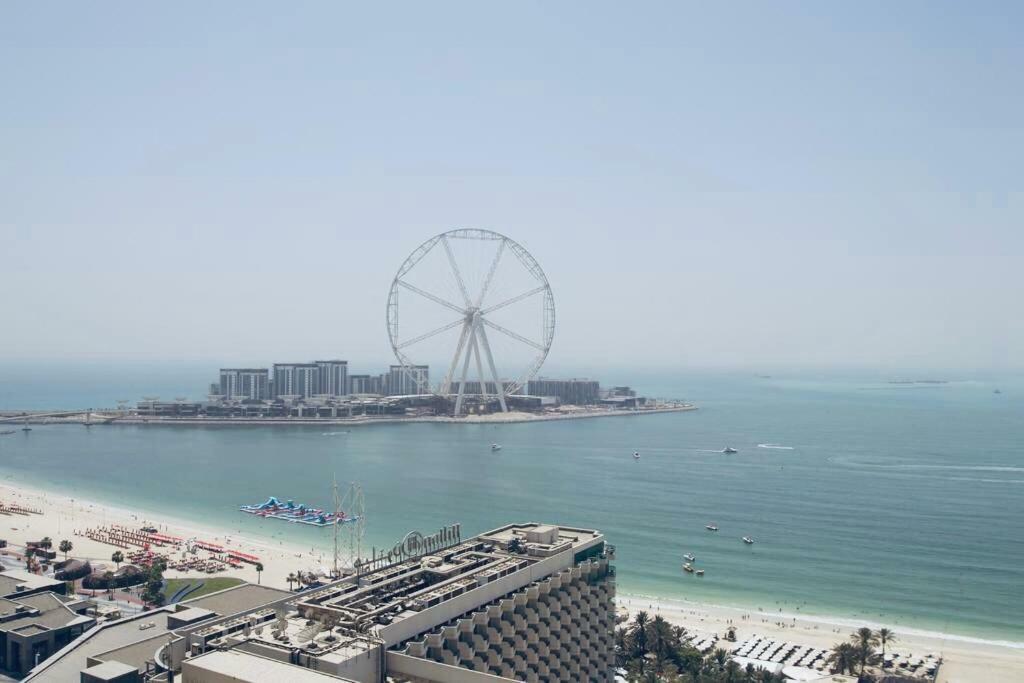 California Hostel Dubai Beach Esterno foto
