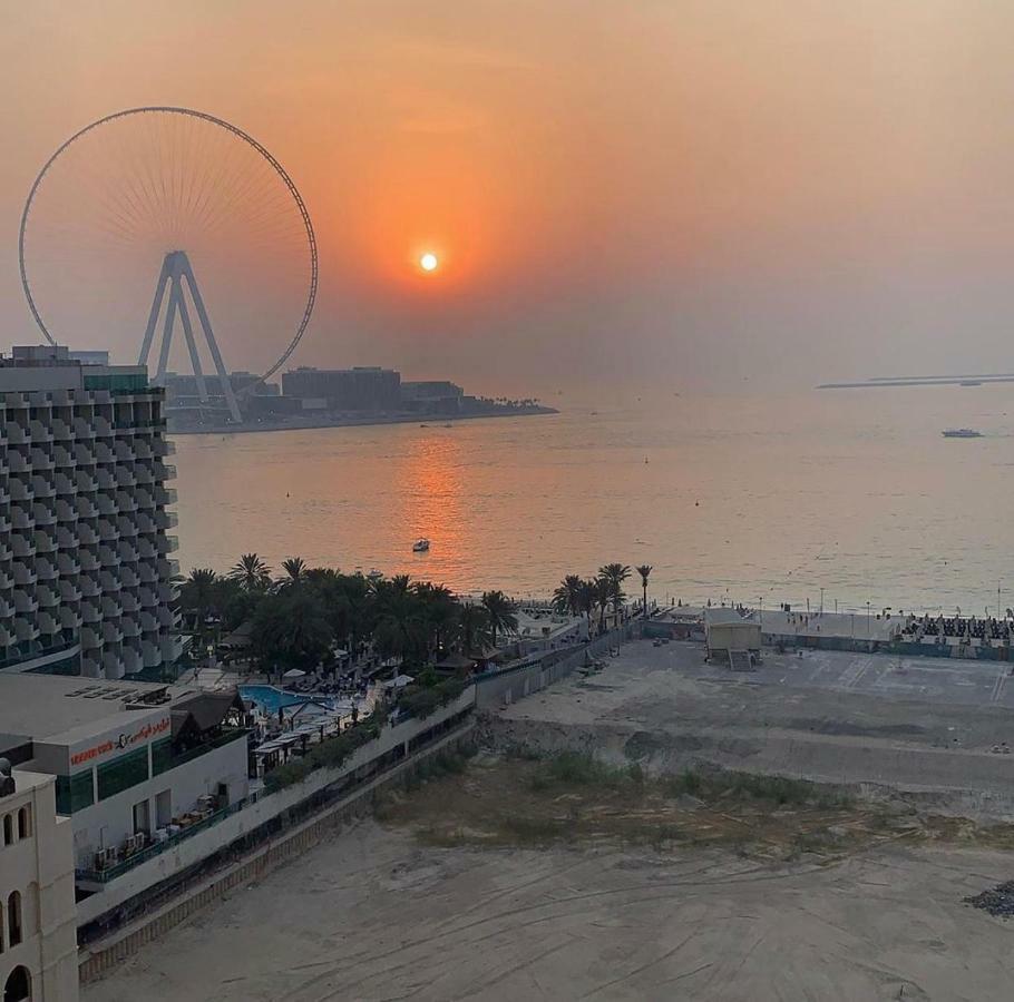 California Hostel Dubai Beach Esterno foto