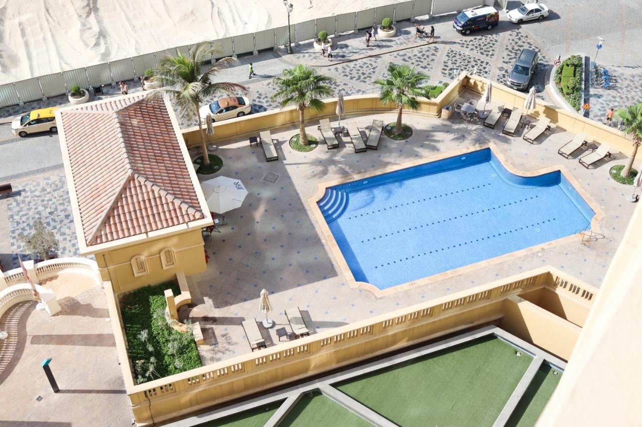 California Hostel Dubai Beach Esterno foto